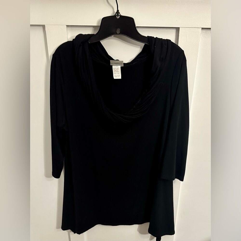 NICHE NILGUN DERMAN asymmetrical hem Lagenlook comfortable black Tunic.